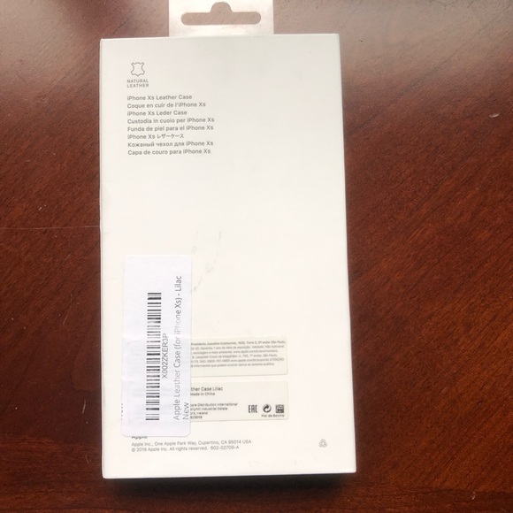 Apple IPhone X or XS Leather Case in Lilac - Picture 3 of 5